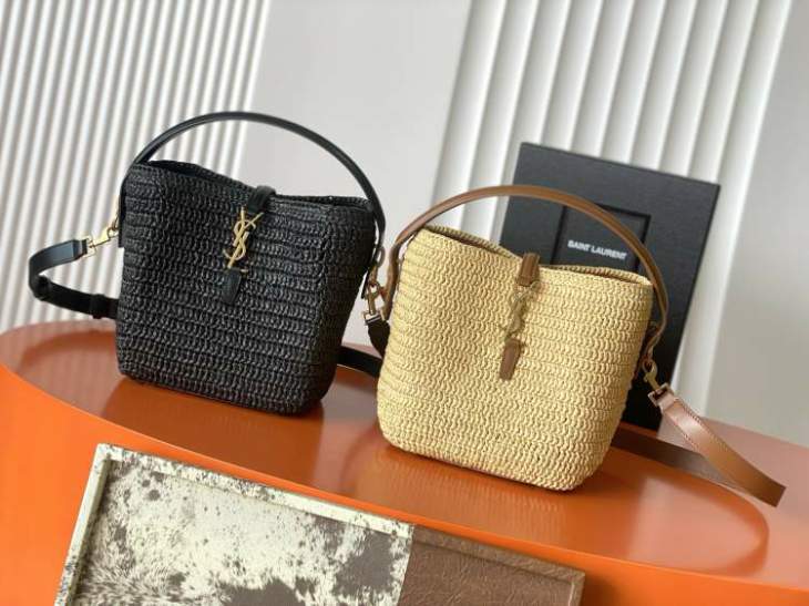 Picture of Saint Laurent Handbags _SKUfw242321135fw